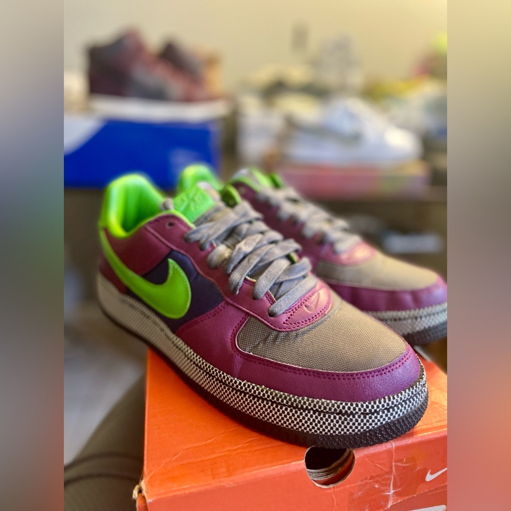 SZ 9M lightly worn
Nike Air Force 1 Low Inside Out from 2006 “Grape Green Bean”